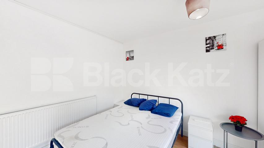 			3 Bedroom, 1 bath, 1 reception Flat			 Plender Street, Camden